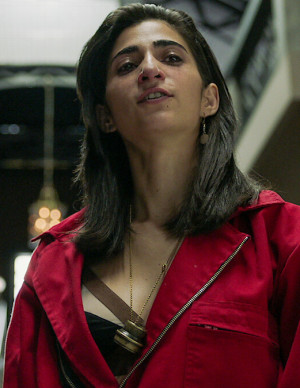 Alba Flores